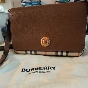 Burberry crossbody SOLD OUT